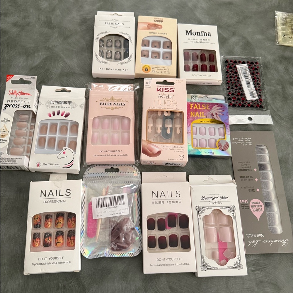 Kiss Nude Press-On Nails Set